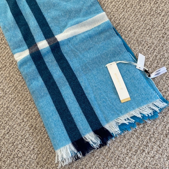 Talbots Italian Scarf / Shawl - Picture 1 of 5